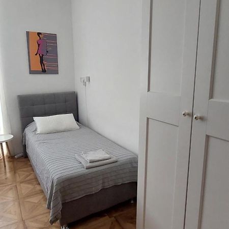 Appartement Centar Old Town, With Free Private Parking à Pula Extérieur photo
