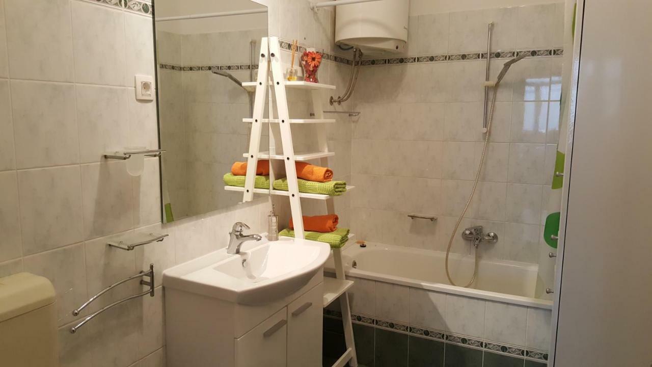 Appartement Centar Old Town, With Free Private Parking à Pula Extérieur photo
