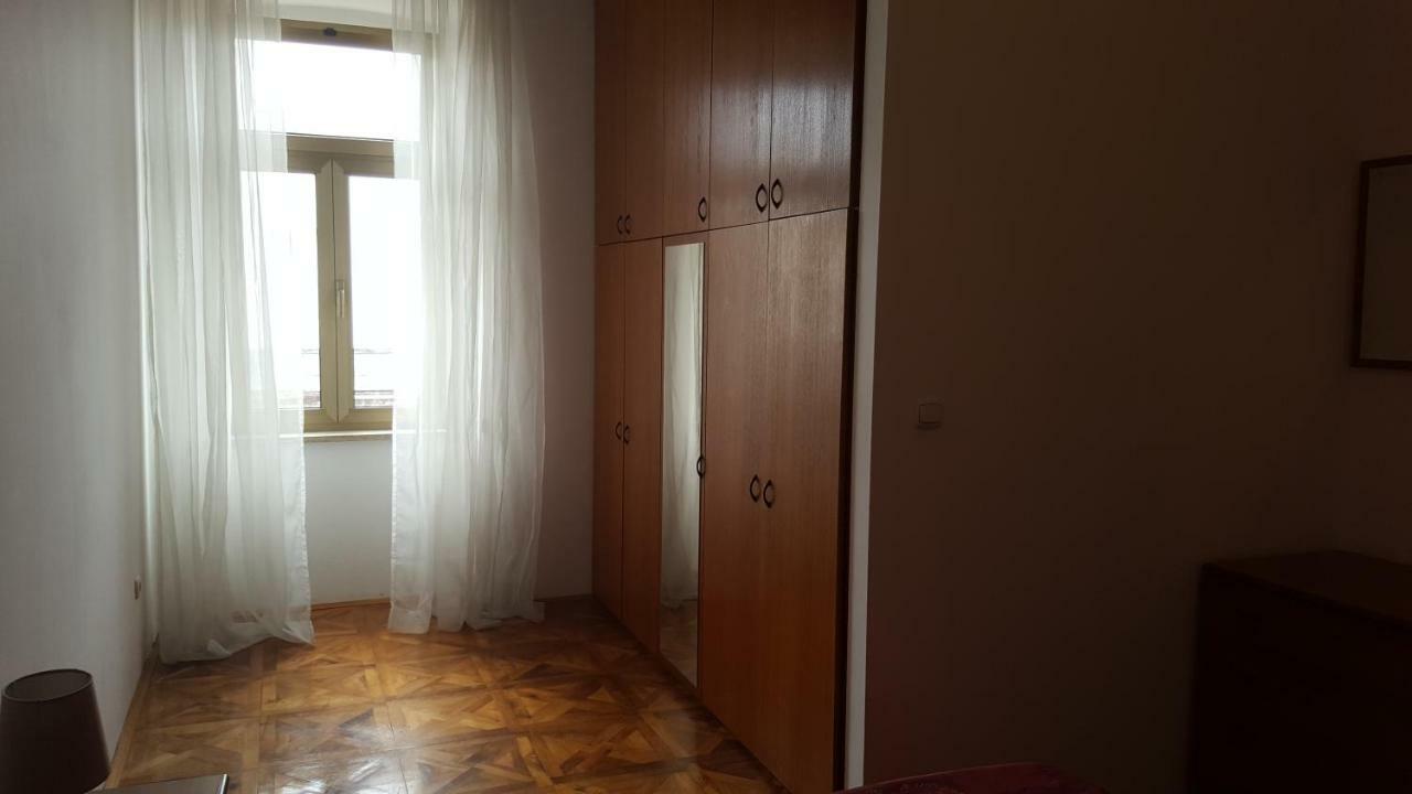 Appartement Centar Old Town, With Free Private Parking à Pula Extérieur photo